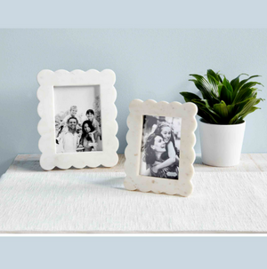 Scalloped Marble Picture Frame